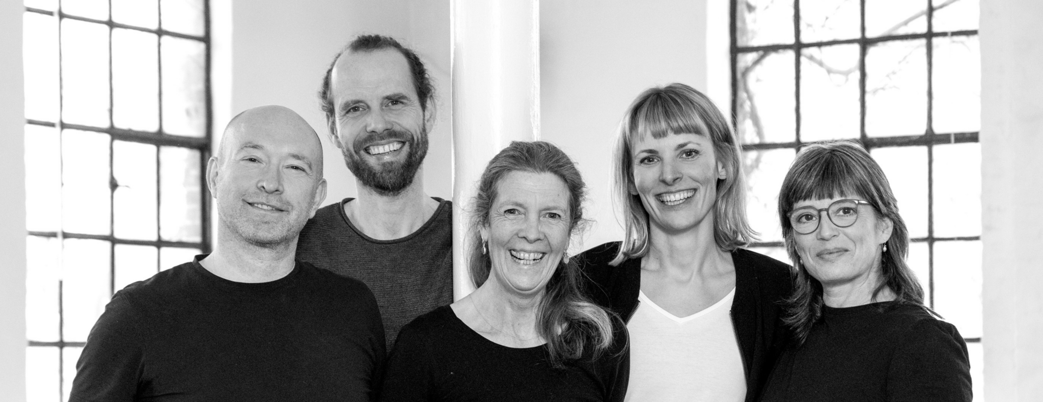 Header team  2 2048x789